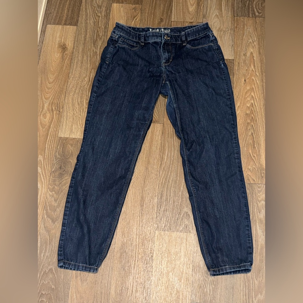 White House Black Market Straight Leg Women’s Size Medium Jeans